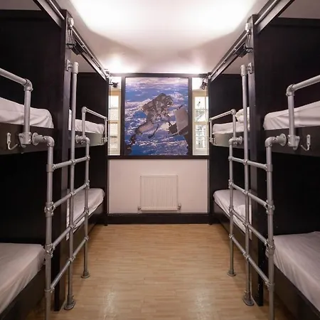 Hotel The