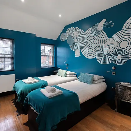 Hotel The 2*