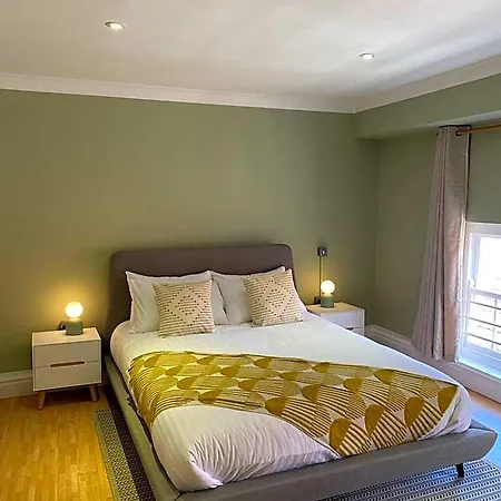 The Hotel 2*