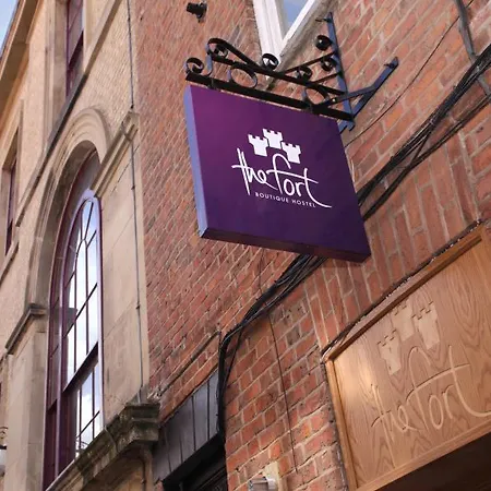 Hotel The 2*
