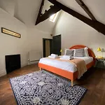 Hotel The