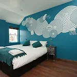 The Hotel 2*
